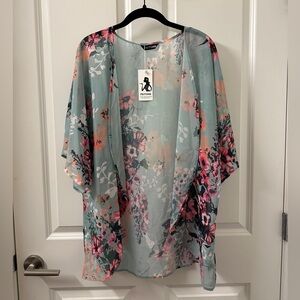 [Feitong] NWT ✨ Floral Kimono Half Sleeve